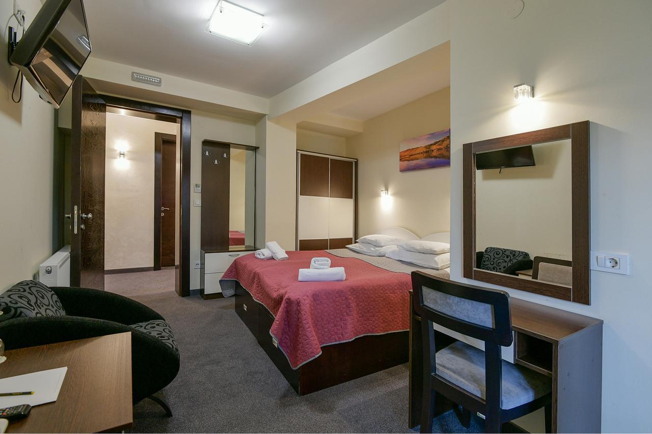 Garni Hotel Simsir Zlatibor Exteriör bild